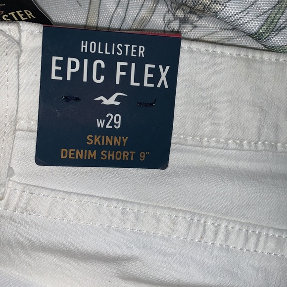 Hollister destructed Jean shorts - Picture 3 of 3
